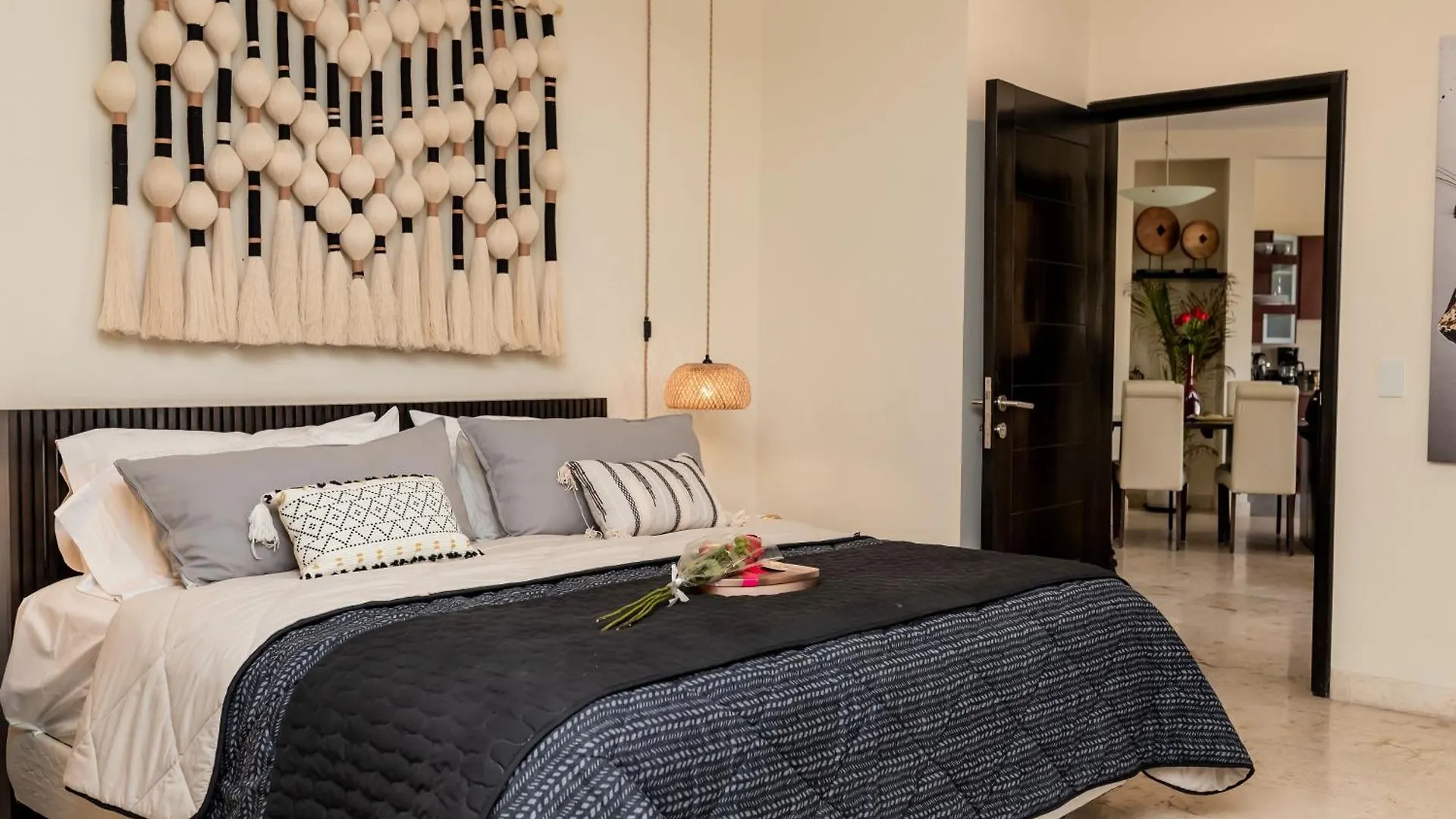 Beachfront Chic At El Faro Resort Playa del Carmen Appartement